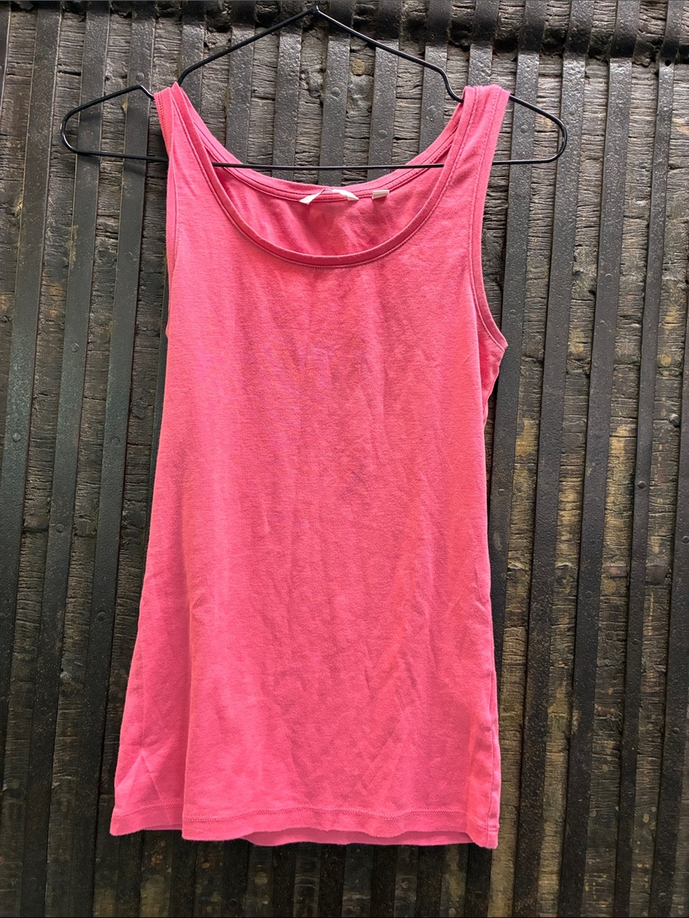 Uniqlo Hot Pink Scoop Neck Tank Top